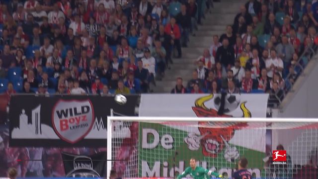 Manuel Neuer - Top 5 Saves смотреть онлайн