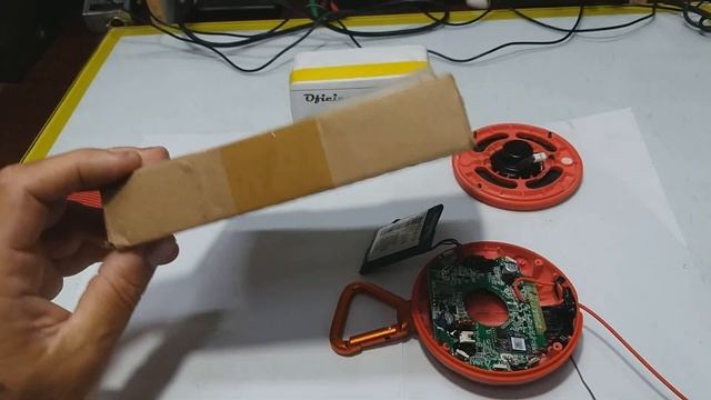 Troca da bateria da caixa JBL modelo Clip 2 смотреть онлайн