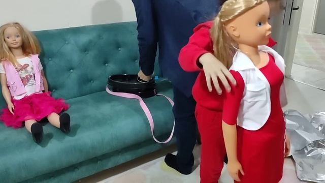 EN BÜYÜK HEDİYE !! DEV BARBİE KUTUSUNU AÇALIM !! @OyuncakAvi-oyku @PrensesLinaTv @prenseselif смотреть онлайн