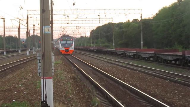 Электропоезд ЭД4М-0447 ЦППК станция Бекасово-1 9.08.2017 смотреть онлайн