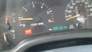 Jeep Cherokee как звучит мотор со сломанным поршнем