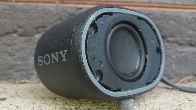 Sony SRS-XB01 bass test Old town road And Rockstar смотреть онлайн