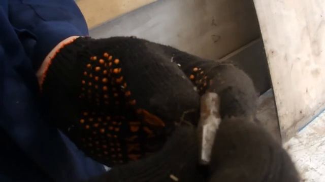 Демонтаж старого пола на Iveco. Часть 1.