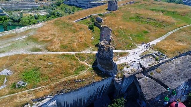 ОТДЫХ В КРЫМУ. Загадочный Инкерман Съемка с дрона! Севастополь Крым на машине VLOG #5 смотреть онлайн