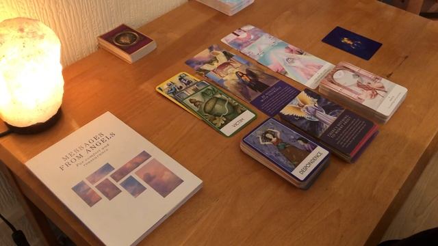 Pisces oracle Card Reading for the week 21st March 2022 *Stop playing Victim* смотреть онлайн