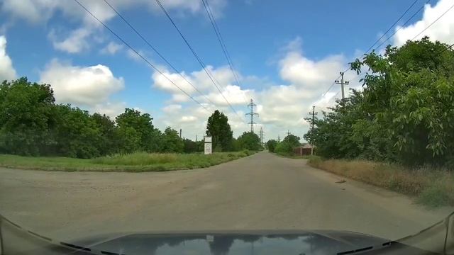 пропускаю женщину на велосипеде, занявшую мою полосу смотреть онлайн