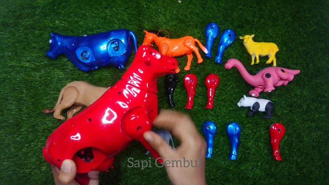 Merakit Hewan,Sapi Moo,Sapi Warna Warni,Sapi Biru,Sapi Hijau,Dinosaurs,Jurassic World,Jerapah,Kuda