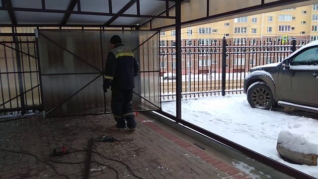 Такого никто не делал. Три стороны открываются для чистки снега и проветривая летом смотреть онлайн