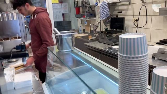 Центр Европы - Брюссель. ВАФЛИ, АРАБЫ, ЧТО ДЕЛАТЬ В БРЮССЕЛЕ? смотреть онлайн