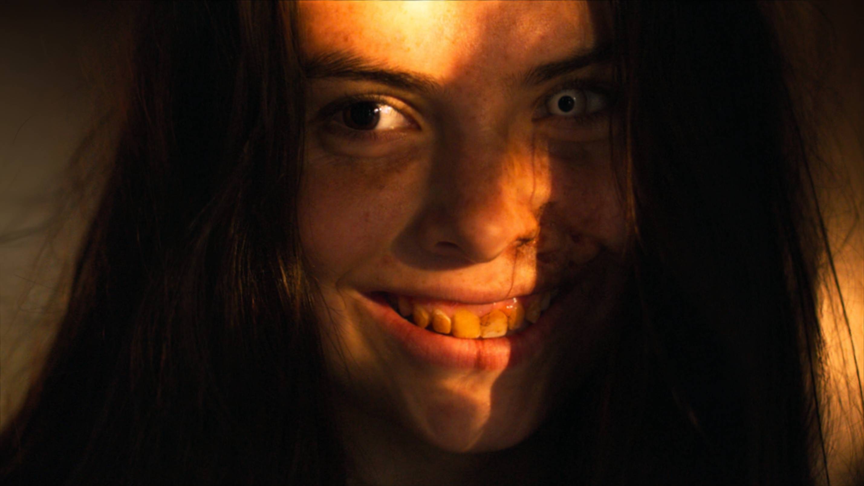 Проклятие. Паранормальное видео — Русский трейлер (2024) смотреть онлайн