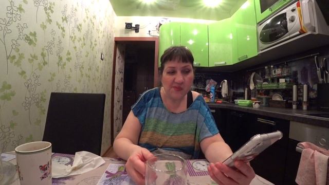 VLOG утро и вечер после работы/много декора на пасху/ болталка под кофеёк))) смотреть онлайн