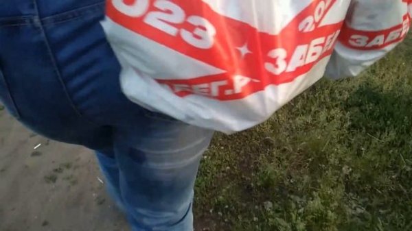 ДЕВУШКА ОБОССАЛАСЬ ОТ РАДОСТИ