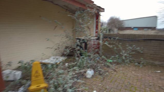 Famous Croydon Ozone Baths Now Garden Centre DRIVE BY ABANDONED смотреть онлайн