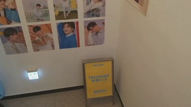 TOUR KE YG ENTERTAINMENT AGENCY NEW BUILDING, YG CAFE The SameE, YG GOODS SHOP