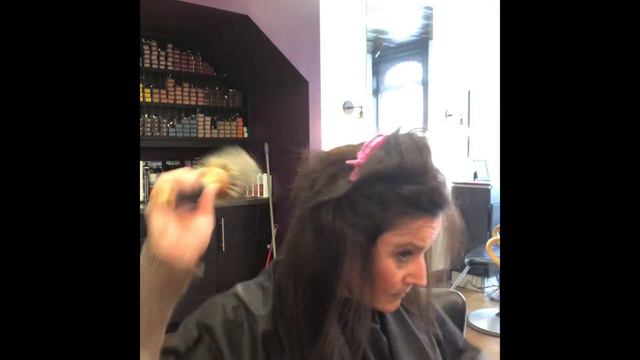 Kelly’s Lesson On How To Blowout Curly Hair смотреть онлайн