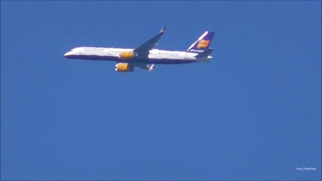 Planespotting at Keflavik Airport - Iceland | 14/06/16 смотреть онлайн