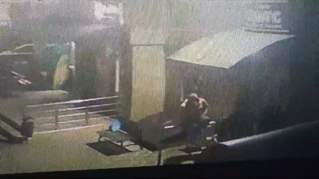 Как соседи мусор выкидывали... смотреть онлайн