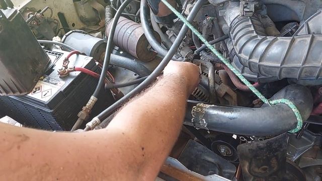 Five Minute Fix 9 - Charcoal Canister Replacement 1993 Ford F250 302 5.0 смотреть онлайн