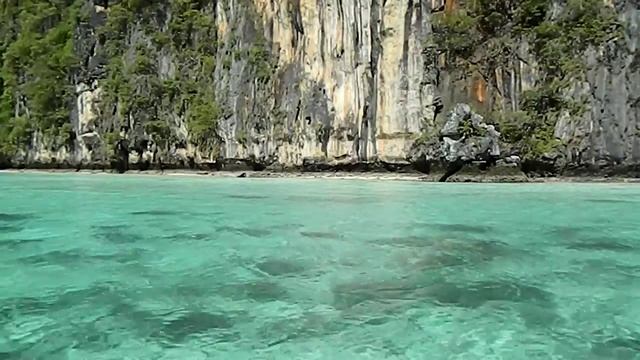 На Пхи-Пхи-Лей на лодке смотреть онлайн