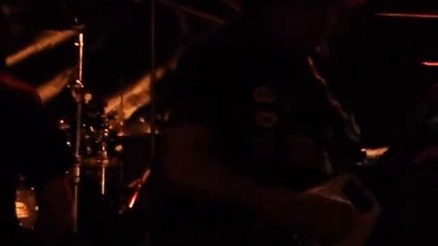 Emboque - Anibal (Solo de Guitarra de Mario Galván) (Sala Heaven, 29-10-2011) смотреть онлайн