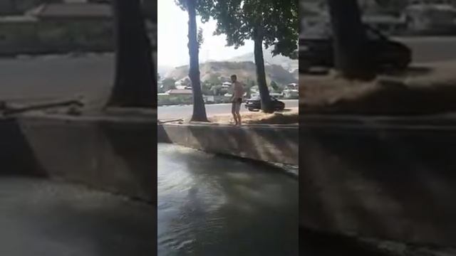 самая холодная вода в Таджикистане!! смотреть онлайн