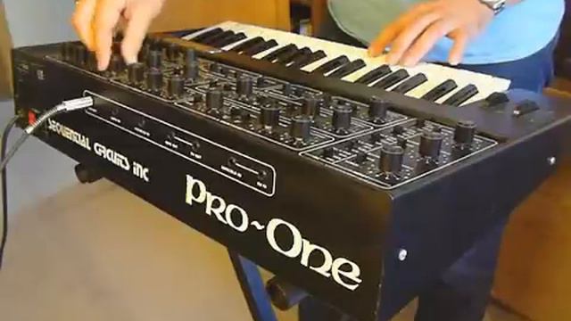 Sequential Circuits Pro-One Analog Synthesizer (1981) смотреть онлайн