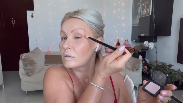 ЛИФТИНГ МАКИЯЖ/ ОМОЛАЖИВАЮЩИЙ/ КАК СДЕЛАТЬ ДНЕВНОЙ НАТУРАЛЬНЫЙ МАКИЯЖ С КРАСНОЙ ПОМАДОЙ??