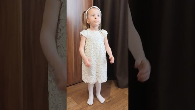 Страна читающая — «Весенний лучик» читает произведение «Про любовь» О. С. Бундура смотреть онлайн