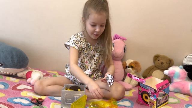 У Алисы зайчик выпал зуб? зубная фея принесла подарок куклу ЛОЛ LOL surprise ? смотреть онлайн