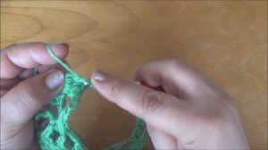 Как связать шаль с паучками крючком?How to crochet shawl