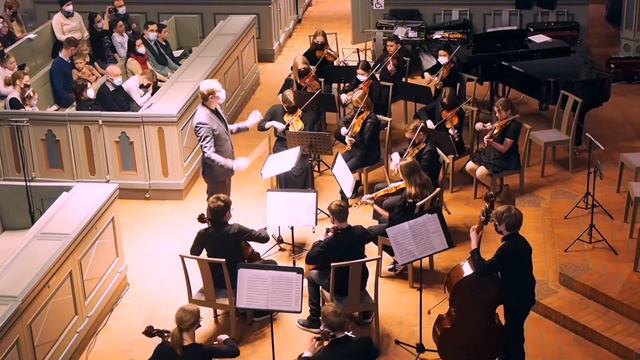 Legato-orkesteri - W. A. Mozart: Eine Kleine Nachtmusik смотреть онлайн