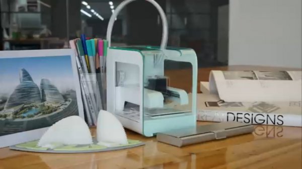 Самый маленький и доступный 3D-принтер