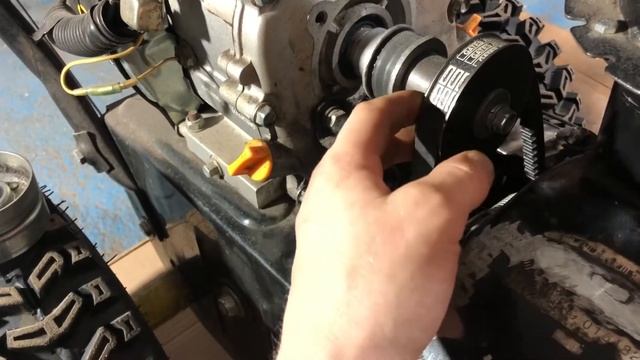 СНЕГОУБОРЩИК HUTER SGC 4100 КАК РЕШИЛИ ПРОБЛЕМУ С РЕМНЁМ! смотреть онлайн