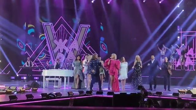 Валерия - "День рождения - праздник детства..." смотреть онлайн