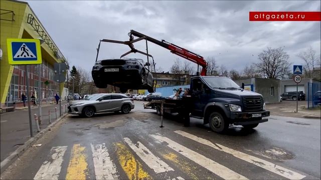 Приучаю к закону ДПСника и эвакуаторщика! Добился своего от обоих! смотреть онлайн