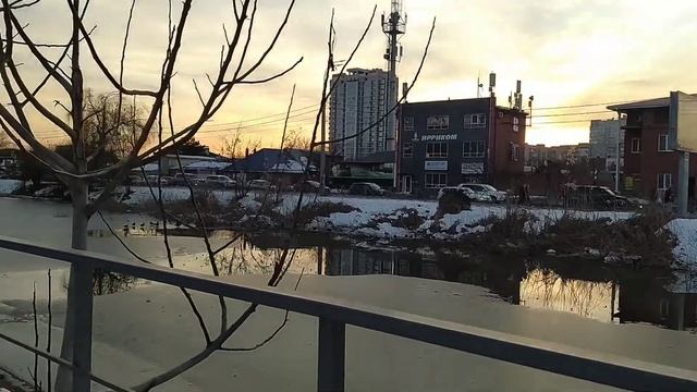 Влог Подарок от мужа на мой Д. Р./в Краснодаре потеплело/Прогулялись всей семьёй до парка смотреть онлайн