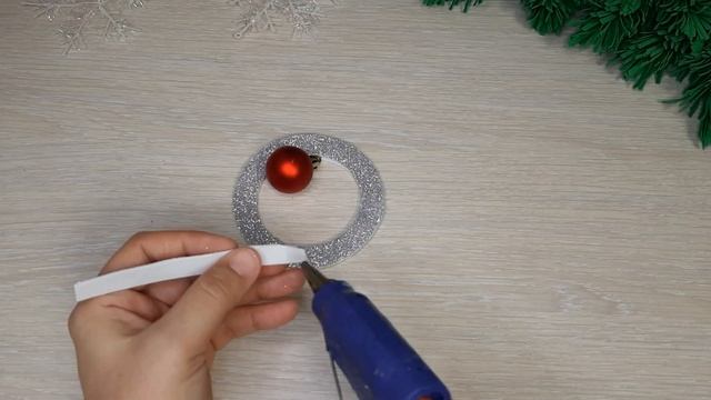 ?Простые ёлочные игрушка из фоамирана своими руками ?Новогодние 2022?❄ смотреть онлайн