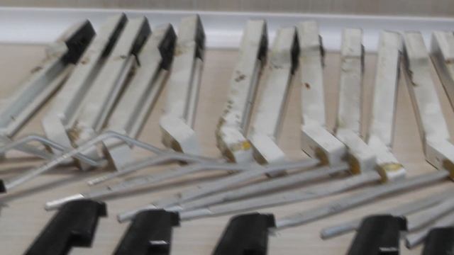 Трудовые будни / Ремонт аккордеона / Чистка клавиатуры смотреть онлайн