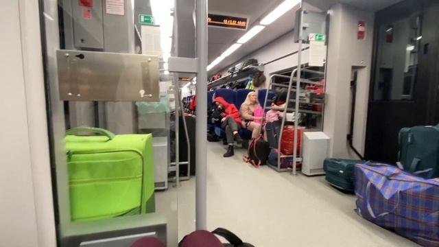 РЖД. Орёл - Москва. Обзор поезда Ласточка. Сколько стоит еда в поезде? Беслатный Wi-Fi. Декабрь 202 смотреть онлайн