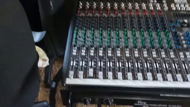 Amplificator Tamp și mixer audio Alto live 1604 profesional 16-chanel/4BUS MIXET смотреть онлайн