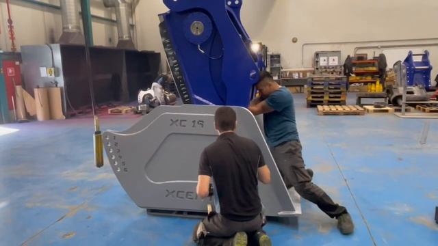 Сборка дробильного ковша смотреть онлайн