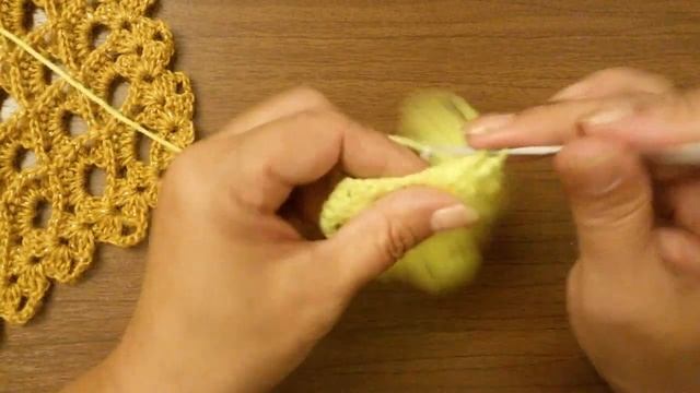 МК.Легкая ажурная шаль узором 