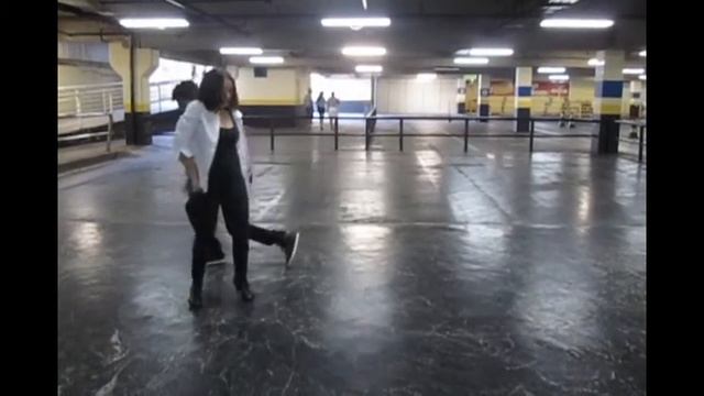 Hyuna & HyunSeung - Trouble Maker Dance Cover by Ivana (Bright) Ft. Diego (Lights) смотреть онлайн