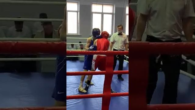 Традиционный турнир по боксу памяти 4-кратного Чемпиона СССР Олега Коротаева среди юношей в Москве смотреть онлайн
