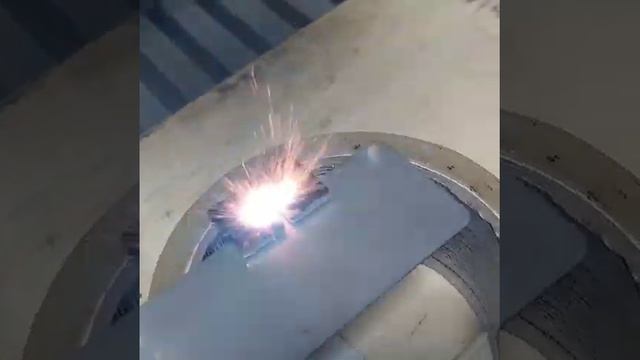 Гравировка серебряных запонок - гравировка ювелирных изделий - laser engraving смотреть онлайн