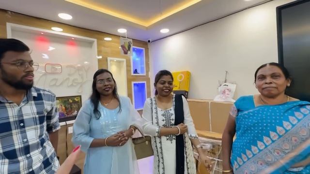 MJ Tech World Ka First Laptop (MacBook Pro) Sell Hua ?