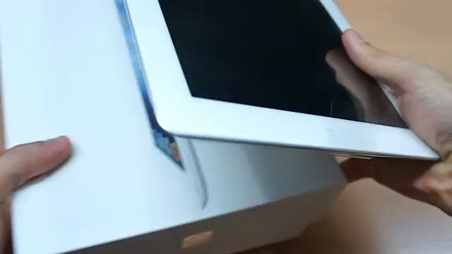 New iPad (3rd) wifi 64GB (White) with iOS5.1 Unboxing (018) смотреть онлайн