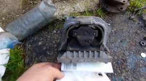 Самый бюджетный ремонт опор двигателя Фольксваген, проще просто не бывает. Сервис "У дяди Ромы".