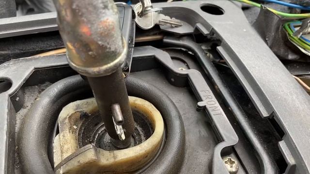 Ford Sierra MT75 gear lever reverse lock tube replacement. смотреть онлайн