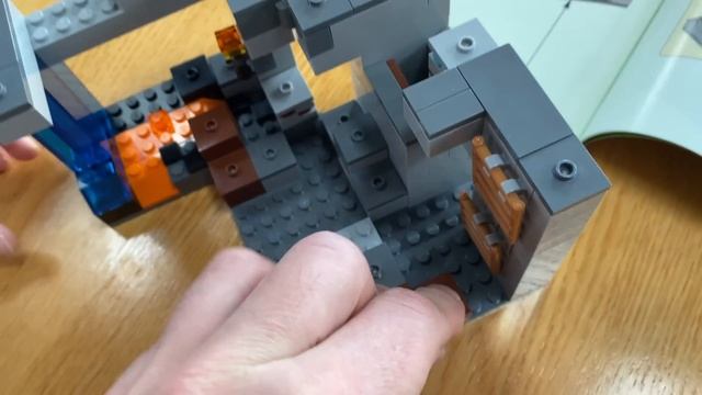 The Poor Man's LEGO Minecraft Mountain Cave смотреть онлайн